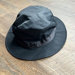 Lululemon Black Bucket Hat